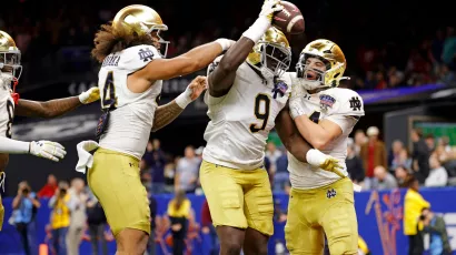 Notre Dame es el último semifinalista del futbol americano colegial