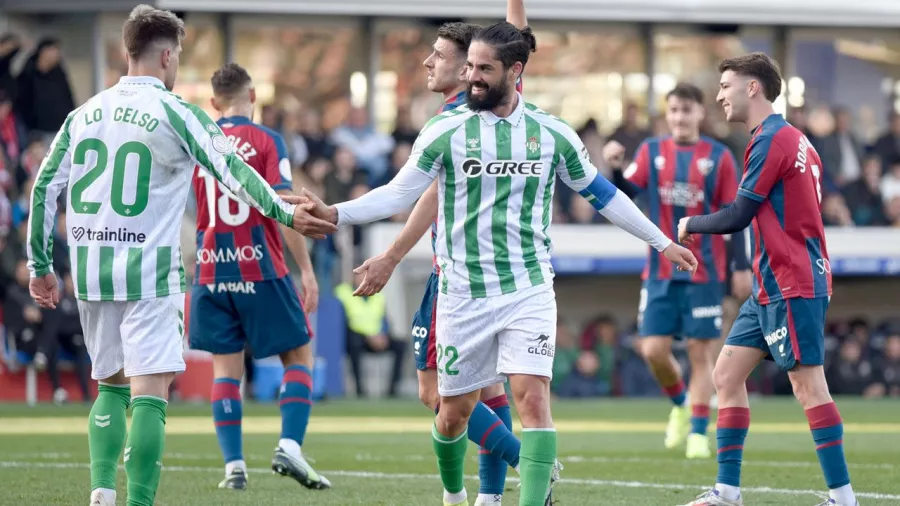 El mediocampista anotó por segundo partido consecutivo en todas las competencias