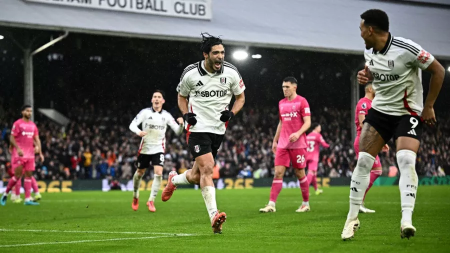 Raúl Jiménez es el mexicano más goleador en la historia de la Premier League