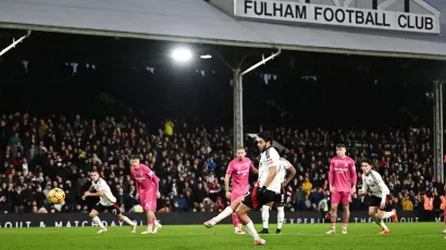 Los dos goles de Raúl con los que supera a 'Chicharito' Hernández fueron desde el punto penal