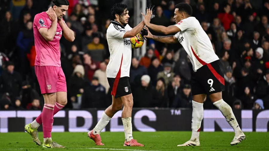 Raúl Jiménez es el mexicano más goleador en la historia de la Premier League