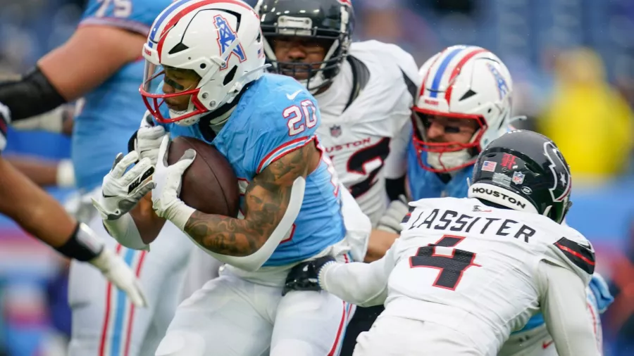 Ni con el uniforme de los Oilers pudieron ganar los Titans