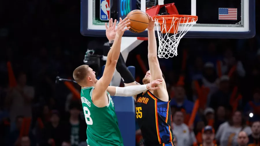 Los campeones Celtics fueron exhibidos por el Thunder