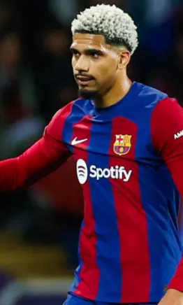 Ronald Araújo podría salir del Barcelona