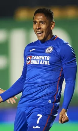 Luis Romo está fuera de Cruz Azul y las Chivas le quieren