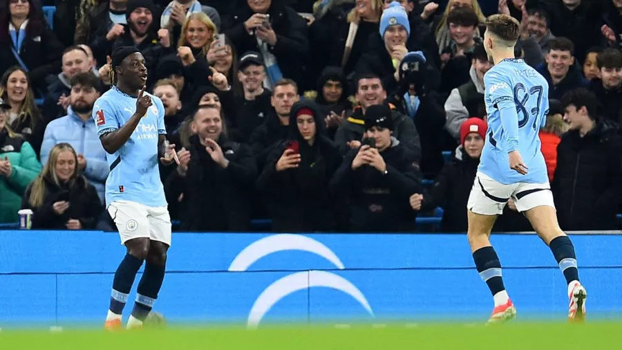 Manchester City goleó y avanzó en la FA Cup