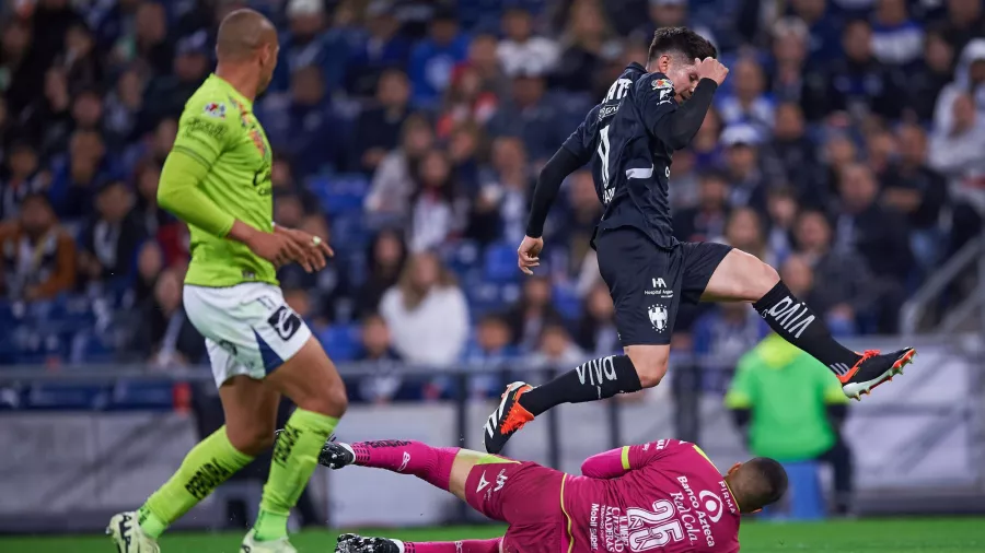 Monterrey dejó que Puebla le arrancara el triunfo