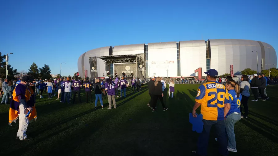 La afición de Los Angeles hizo de Arizona su casa