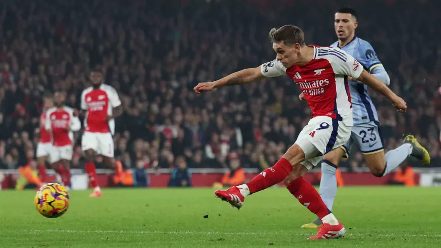 Finalmente, cuatro minutos más tarde,  Leandro Trossard sacó un zurdazo para concretar la remontada.