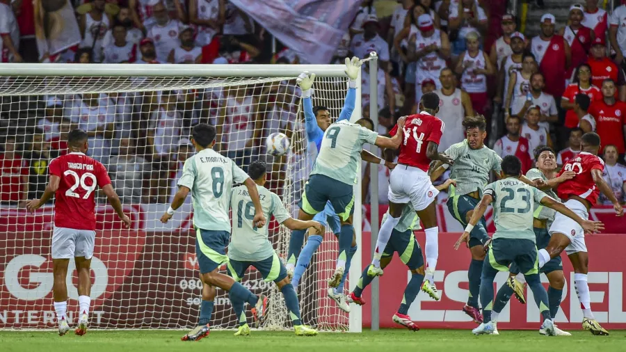 Erik Lira y Jorge Ruvalcaba fueron los anotadores de los tantos con los que México derrota 2-0 al Inter de Porto Alegre