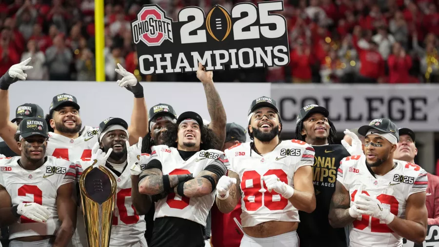 Gran festejo de los Ohio State Buckeyes, campeones nacionales