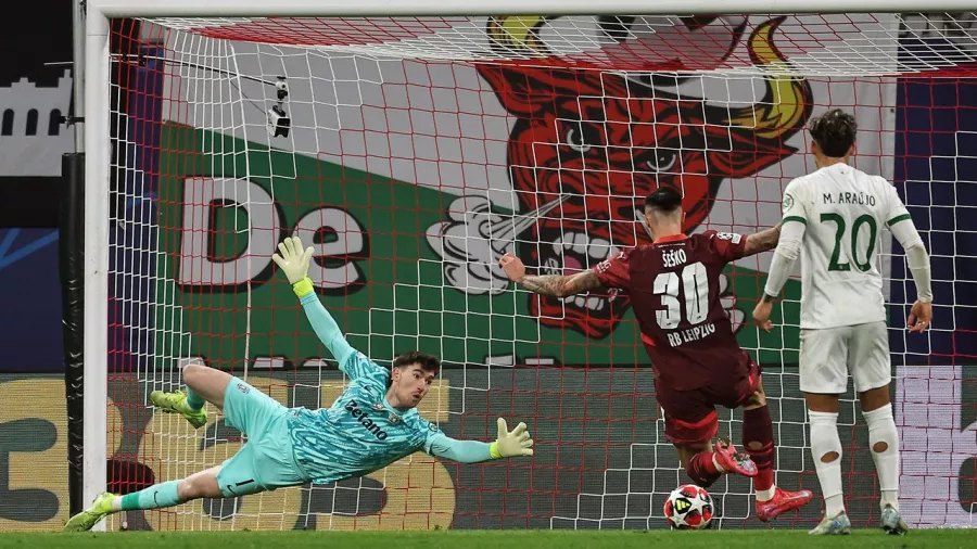 Benjamin Sesko marcó el 1-0 a favor de Leipzig a los 19 minutos