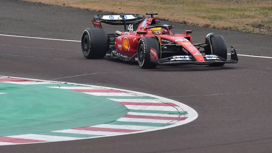 Lewis Hamilton y su primer día con un monoplaza de Ferrari