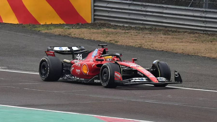 Lewis Hamilton y su primer día con un monoplaza de Ferrari