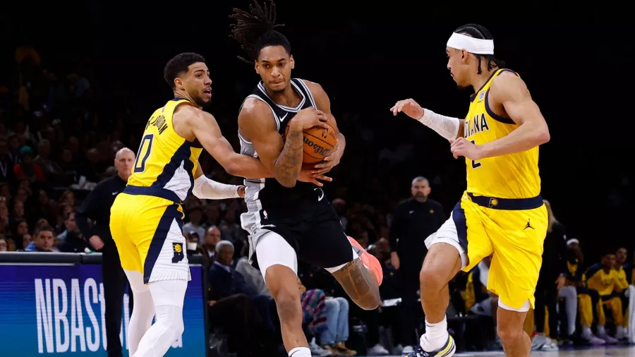 Los Pacers tomaron revancha de los Spurs en París