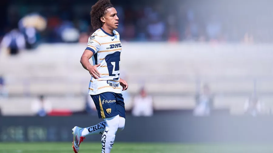 Adalberto Carrasquilla debuta en el futbol mexicano con Pumas