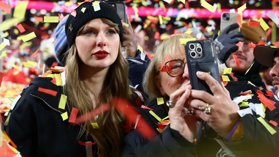 ¿Taylor Swift sigue siendo el amuleto de los Chiefs?