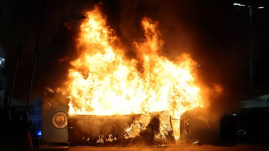 Incendio previo al Manchester City y Brugge de la Champions League