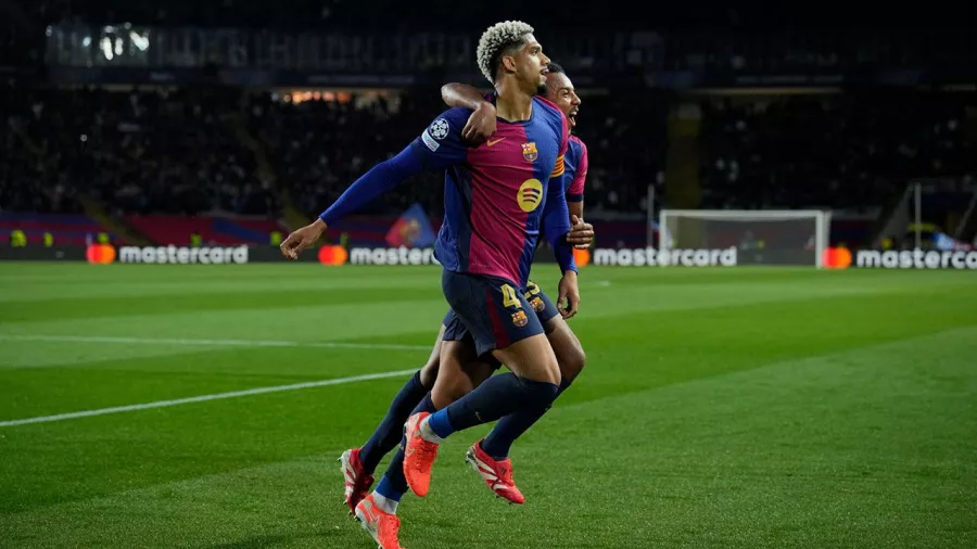 Ronald Araújo celebra su renovación con un gol en Champions League