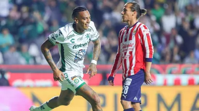 Chivas perdió contra León y su técnico, la cordura