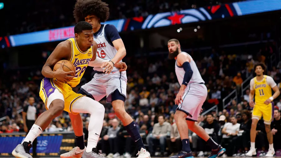 Los Lakers lucieron imponentes ante los Wizards