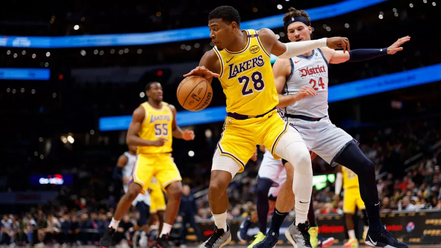 Los Lakers lucieron imponentes ante los Wizards