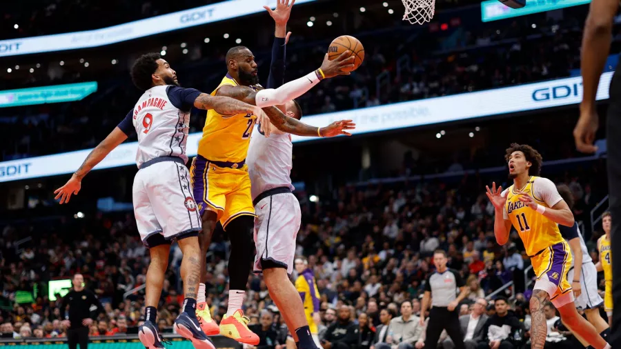 Los Lakers lucieron imponentes ante los Wizards