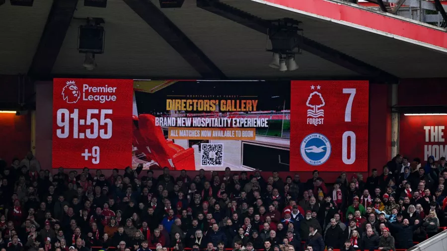 Nottingham Forest aplastó a Brighton en la Premier League