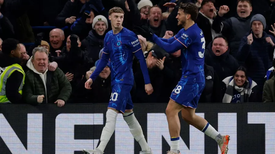 Chelsea recuperó el cuarto lugar de la Premier League