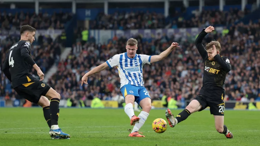 Evan Ferguson de Brighton a West Ham