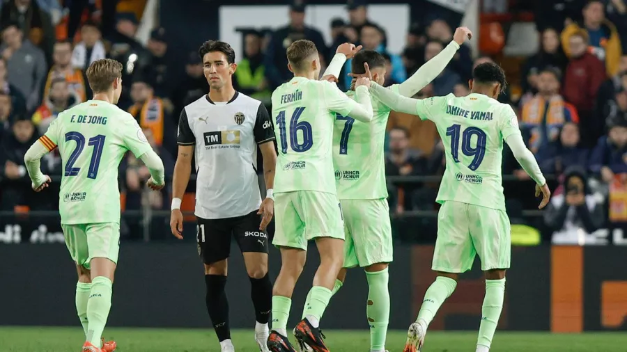 Ferrán Torres; un triplete en media hora para liquidar al Valencia