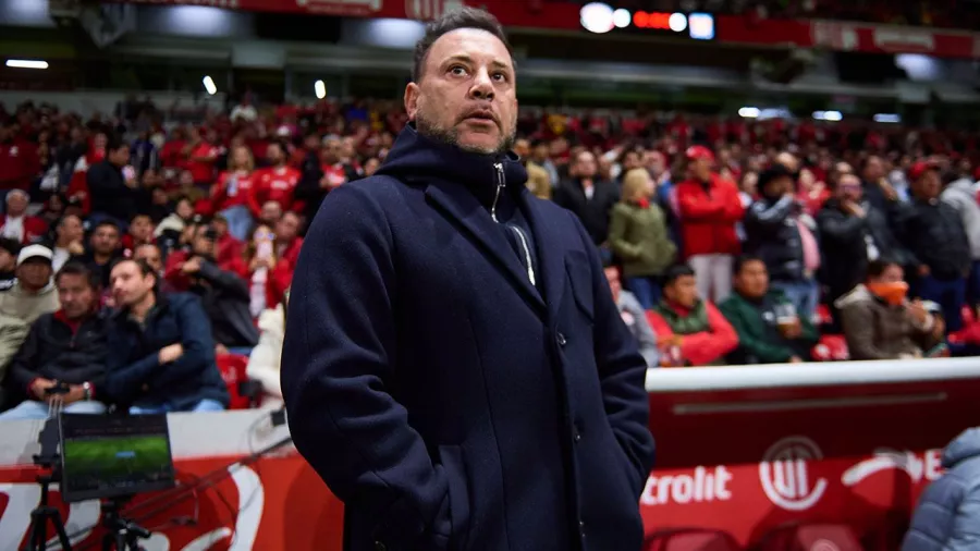 De todos los técnicos debutantes, Antonio Mohamed es quien tiene los mejores resultados, pues su Toluca escaló al sexto lugar de la tabla con su victoria ante Tigres y esos ocho puntos en su alforja.