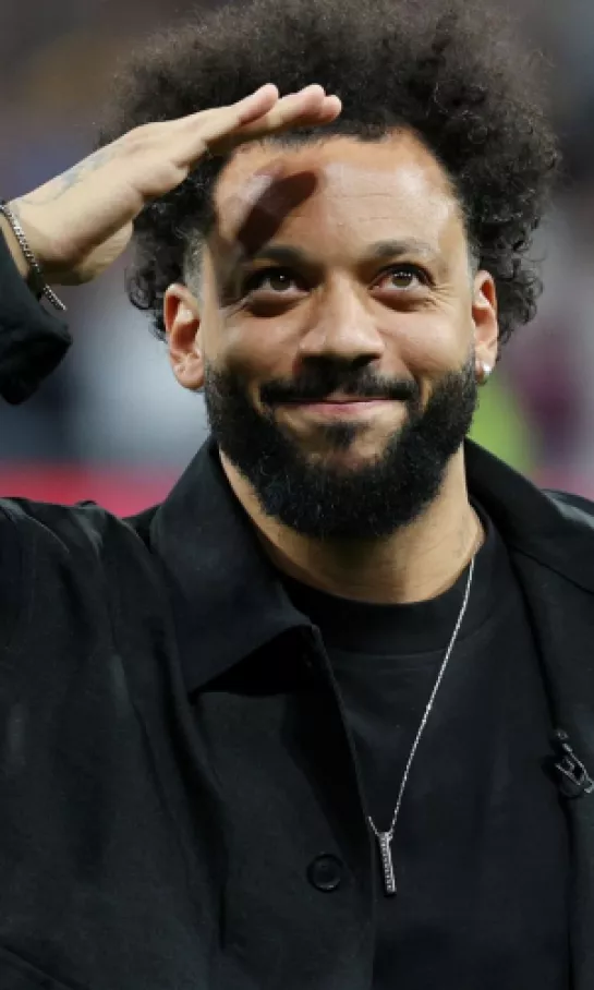 Marcelo fue homenajeado en casa por el Real Madrid