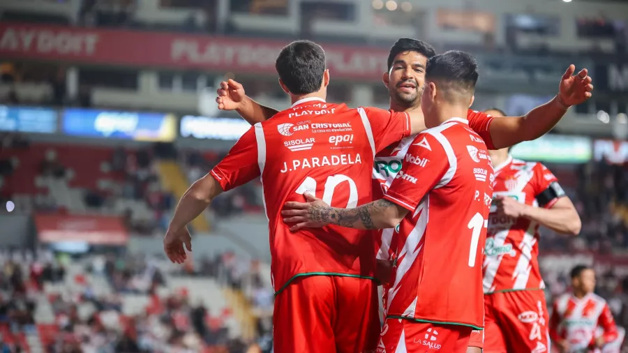 Didier Cambindo se puso la de héroe y le dio le triunfo al Necaxa