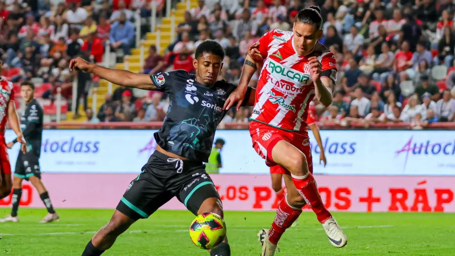 Didier Cambindo se puso la de héroe y le dio le triunfo al Necaxa