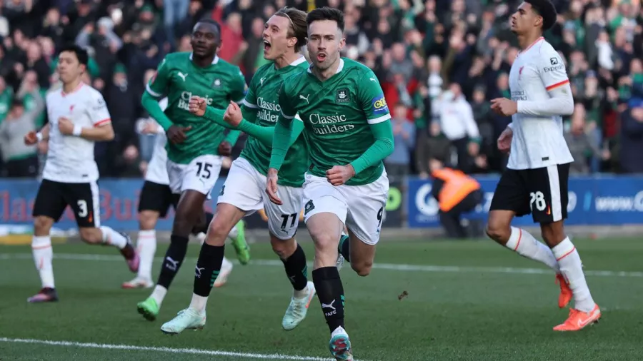 Plymouth Argyle dejó fuera de FA Cup a Liverpool