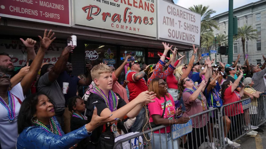 Nueva Orleans vivió un carnaval previo al Super Bowl