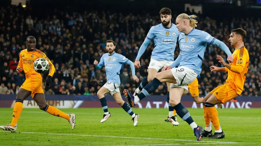 Manchester City se fue con ventaja al descanso