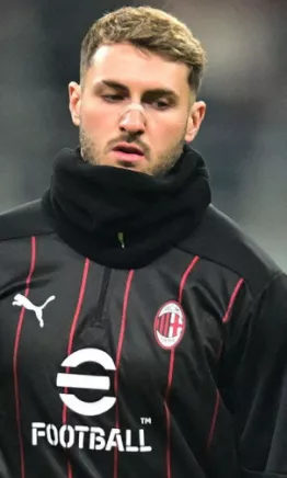 ¡Qué momento! Santiago Giménez, titular con Milan ante Feyenoord