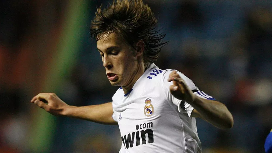 Sergio Canales, mediocampista de Rayados | Jugó en el Real Madrid entre 2010 y 2011