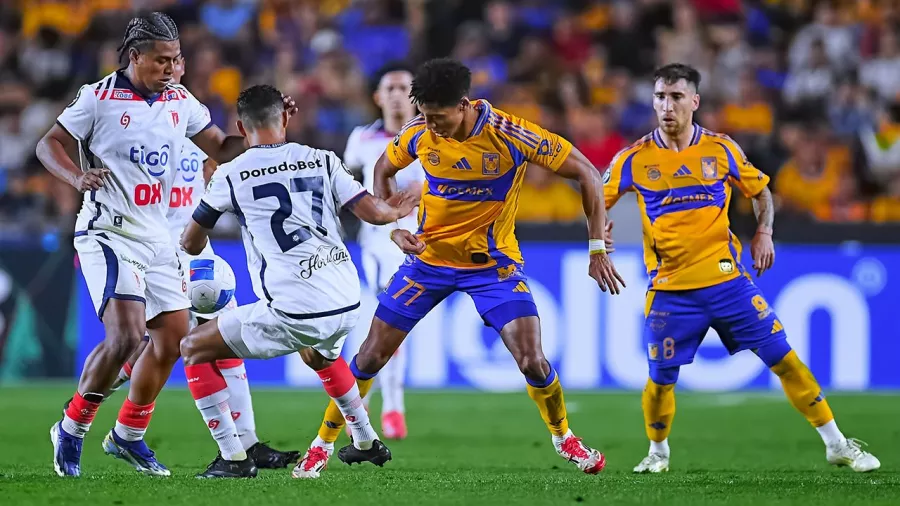 Tigres, 3-1 (global) sobre el Real Estelí de Nicaragua.