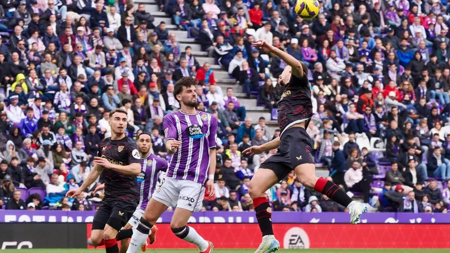 Sevilla golea al Real Valladolid y apunta a la recuperación