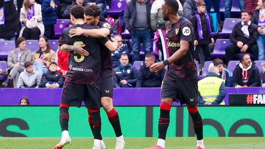 Sevilla golea al Real Valladolid y apunta a la recuperación