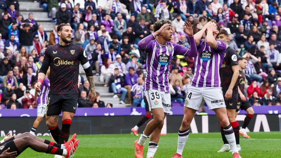 Sevilla golea al Real Valladolid y apunta a la recuperación