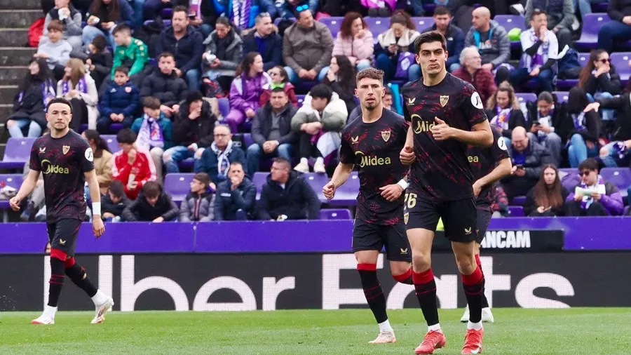 Sevilla golea al Real Valladolid y apunta a la recuperación