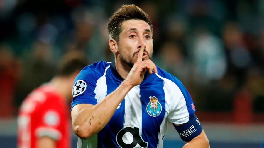 2. Héctor Herrera: minuto 2, Porto vs Lokomotiv de Moscú, fase de grupos, 6 de noviembre de 2018