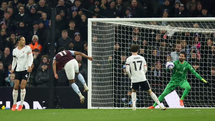 Liverpool rescató un punto y aumentó su ventaja en la Premier League