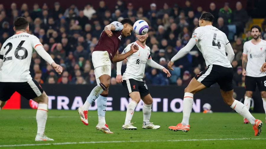 Ollie Watkins consiguió el 2-1 a favor de Aston Villa al 45+3 