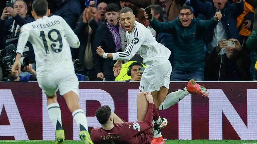 El momento en el que Kylian Mbappé le 'rompe la cintura' a Joško Gvardiol