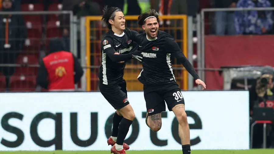 Galatasaray 2-2 AZ Alkmaar: Clasifican los neerlandeses con global de 3-6